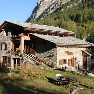  Auberge de jeunesse refuge gîte du suffet